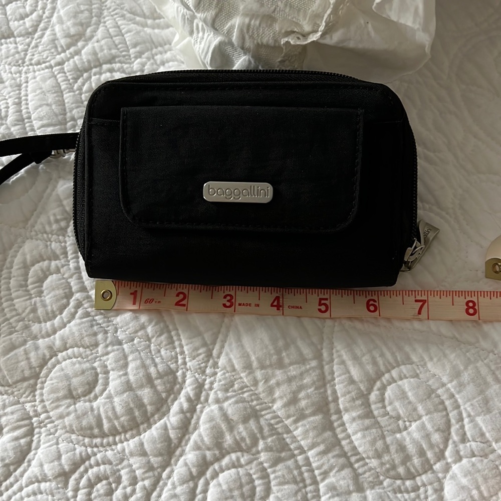 Baggalini wristlet, phone, wallet